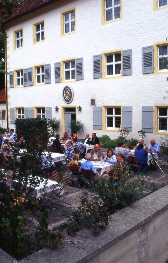 Markgraeflich Badischer Gasthof Schwanen Salem  Exterior foto